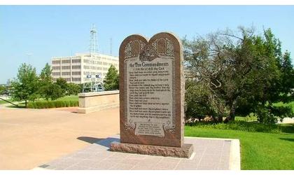 Panel to discuss removing Ten Commandments monument