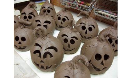 Art Center offers ceramic pumpkin class Saturday