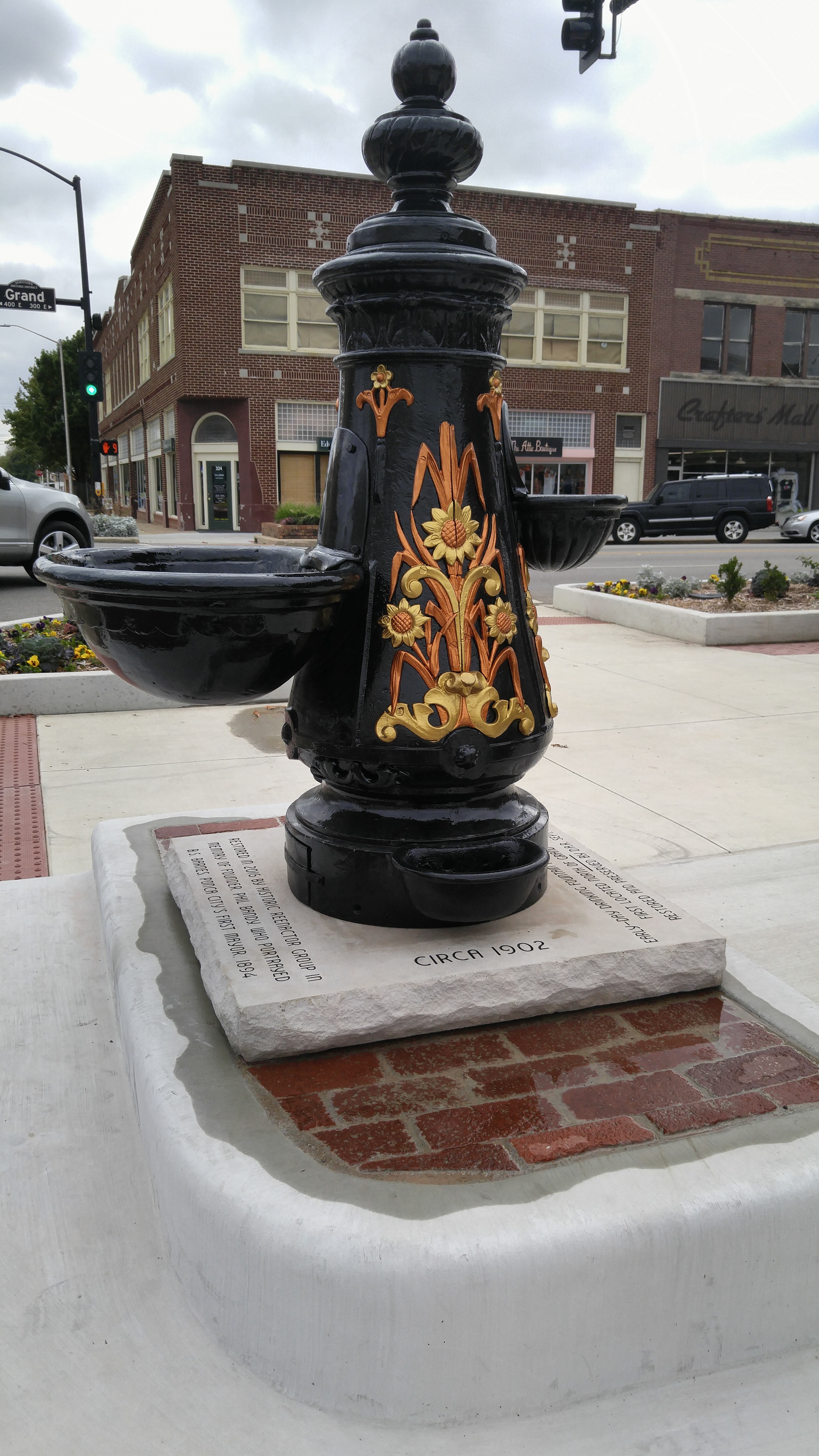 Historic fountain returns downtown