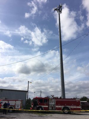 Man dies after falling from Tulsa cell phone tower