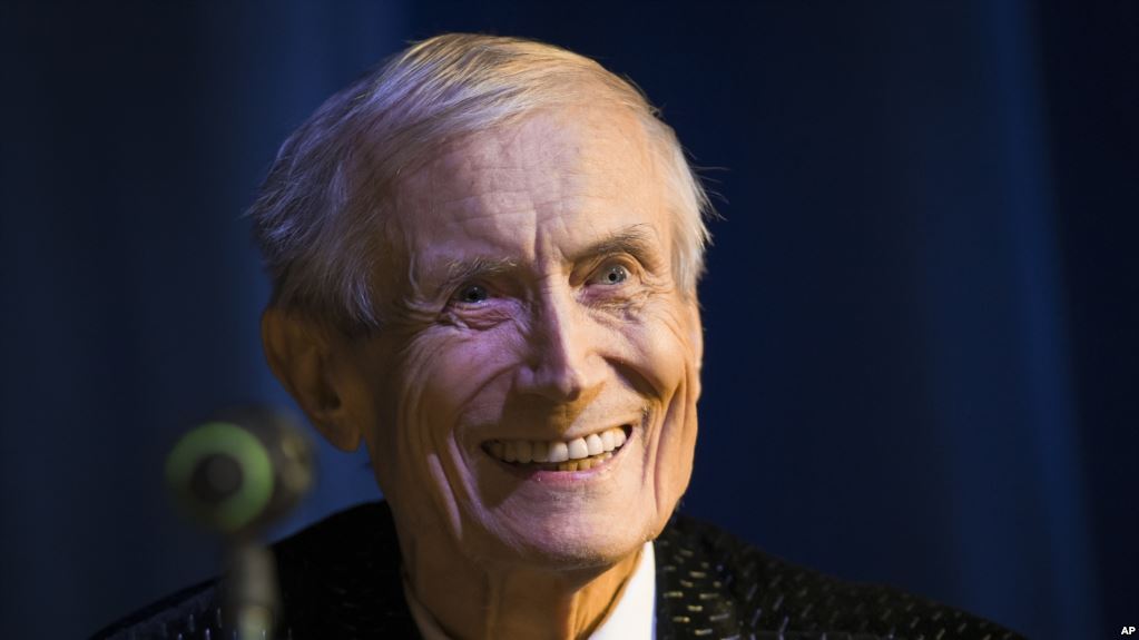 Acclaimed Russian poet Yevgeny Yevtushenko dies in Oklahoma