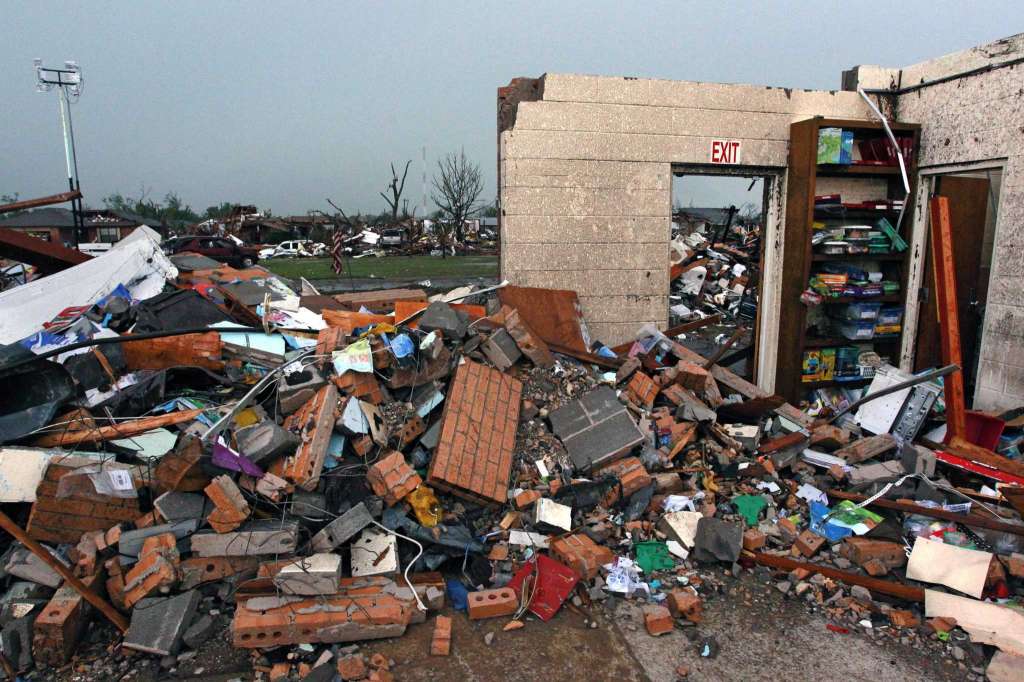 Schools settle with families of 7 Moore children killed in tornado