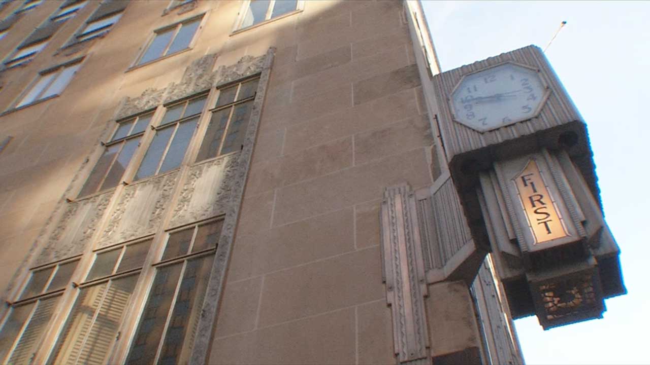 Limestone panels fall 22 floors onto Oklahoma City street