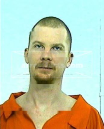 Inmate working at southwest Oklahoma golf course escapes