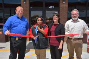 Casey’s General Store opens with ribbon cutting