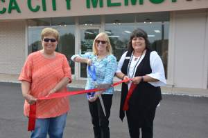 Chamber welcomes Ponca City Memorials with ribbon cutting
