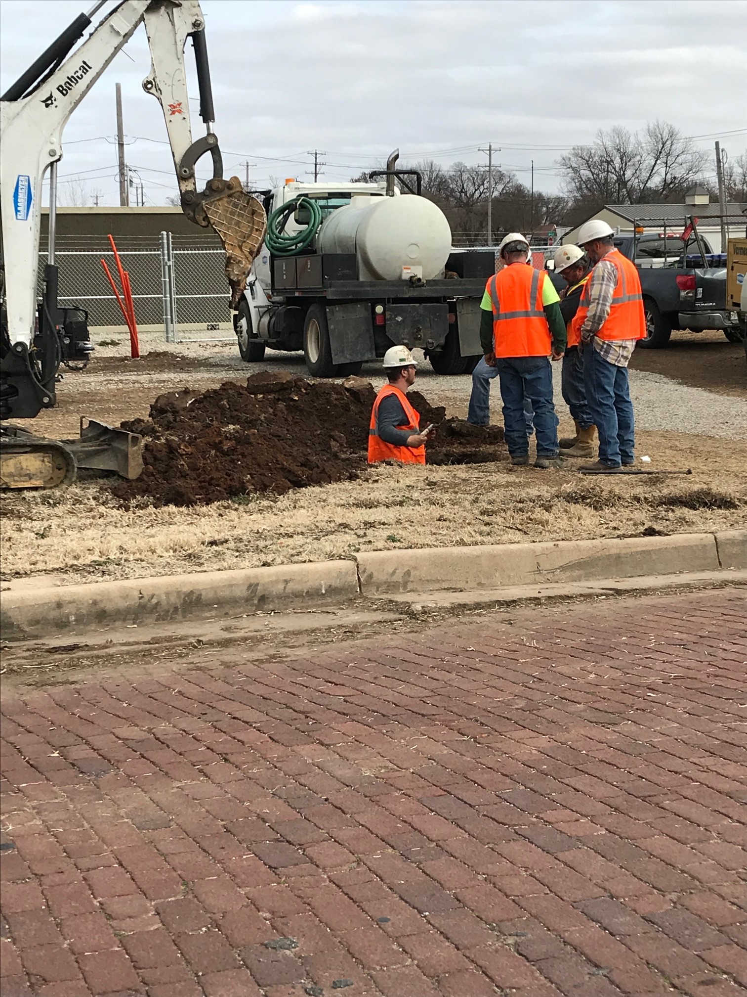 Construction begins on Ponca City Broadband utility