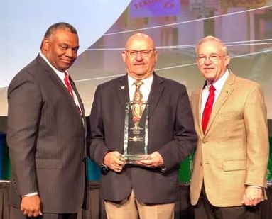 Mayor Nicholson Receives APPA’s Public Official Award