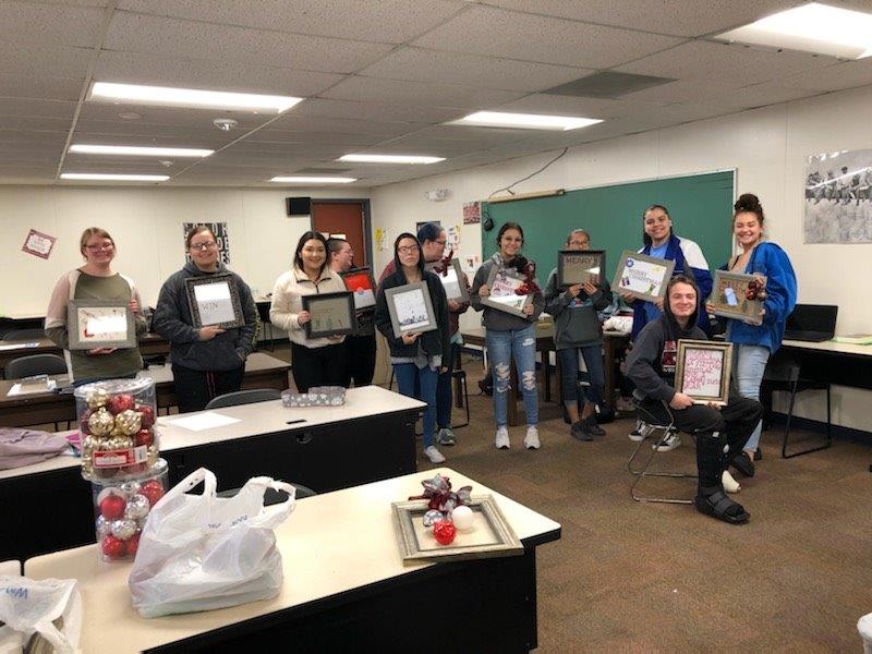 Wildcat Academy works with Ponca Tribe to create Christmas art project
