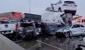 Fort Worth 100-vehicle pileup leaves at least 3 dead
