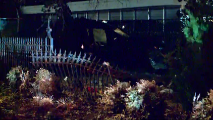 Car Crashes Into Fence at Governor’s Mansion New Year’s Day