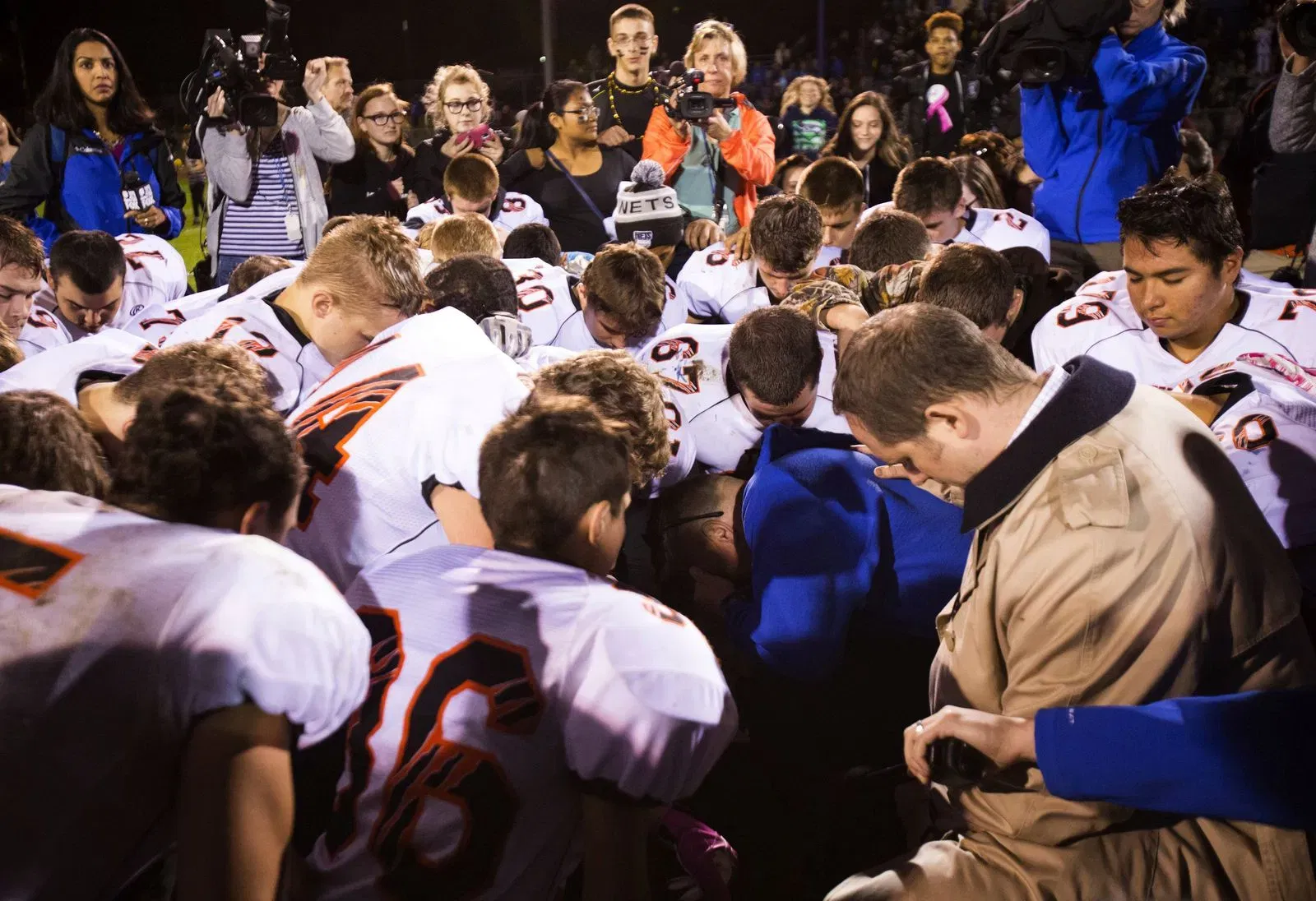 Football Coach Fired for Praying on Field Expected Back for 2023 Season