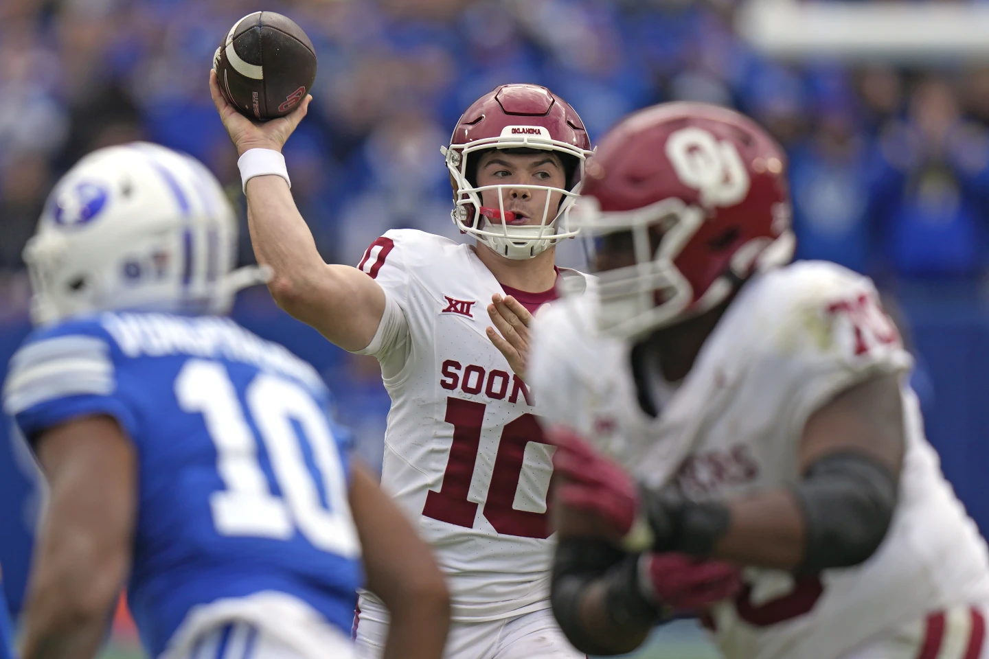 True Freshman Jackson Arnold Takes Over at QB for Oklahoma in Alamo Bowl Against Arizona