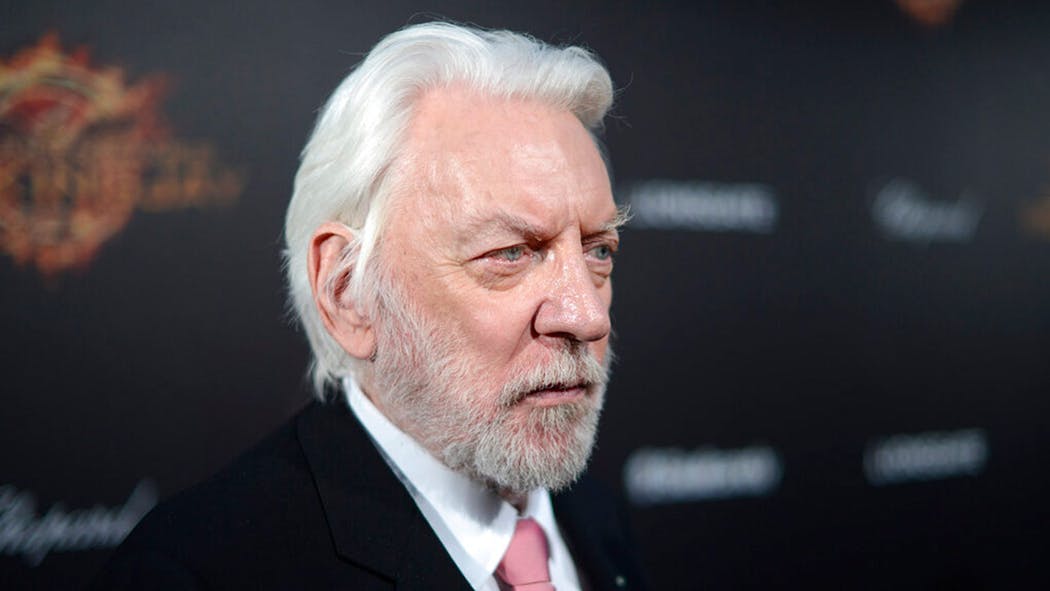 DONALD SUTHERLAND, THE TOWERING ACTOR WHOSE CAREER SPANNED ‘M.A.S.H.’ TO ‘HUNGER GAMES,’ DIES AT 88