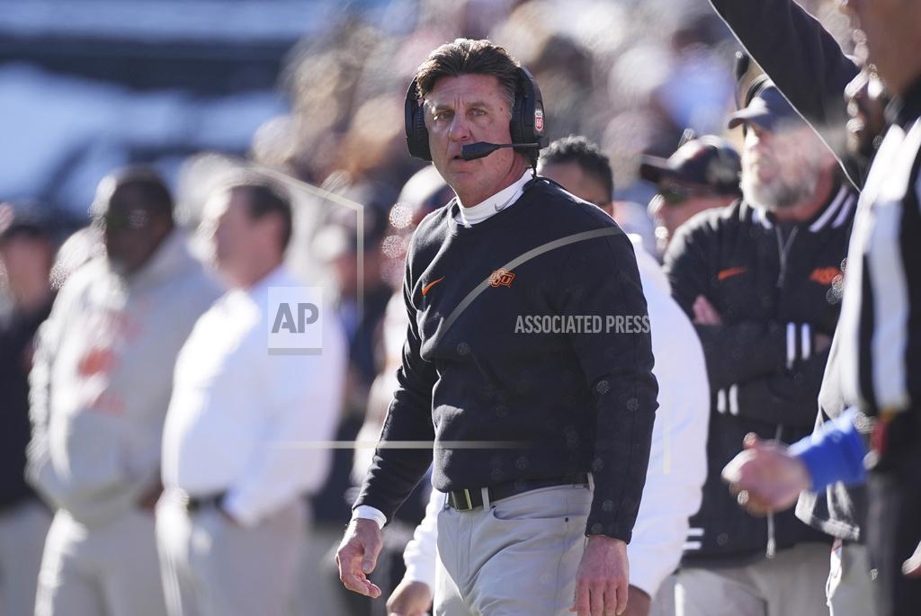 OSU coach Mike Gundy agrees to restructured contract after 3-9 season